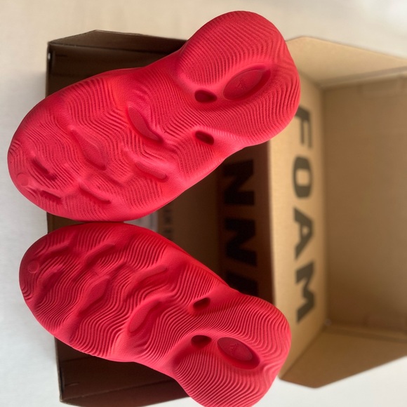 Yeezy Foam Runner Vermillion Slip-On Shoes (size 5) - Picture 10 of 16